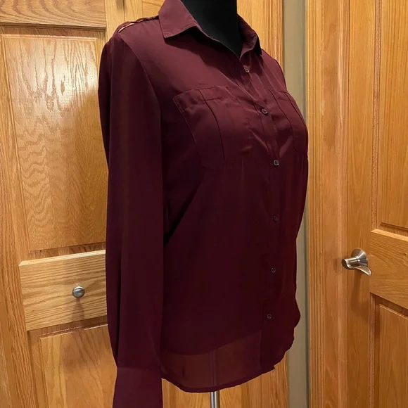 Banana Republic Flowy Button Up - Picture 2 of 5